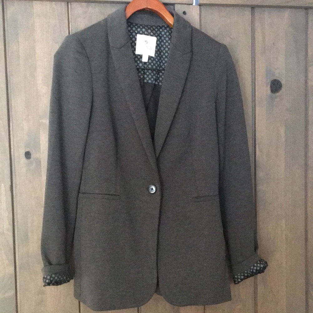 Gray blazer
